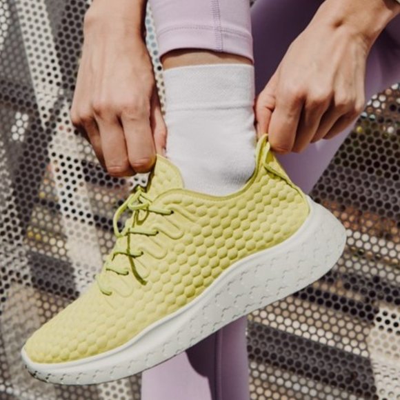 Ecco Therap Lace Up Sneakers Textured Leather Sunny Lime Size 38 US 7-7.5 NEW - Picture 1 of 8